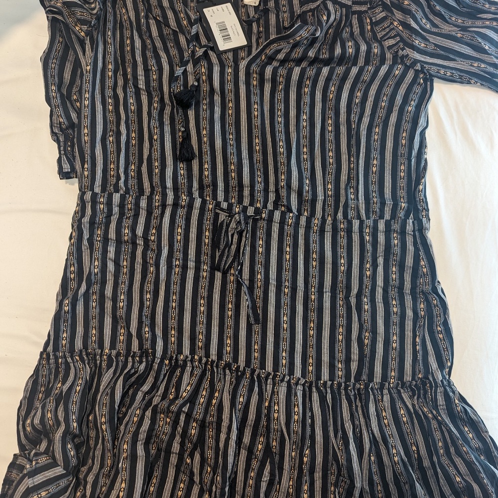 Paige Drawstring Dress - Picture 5 of 6